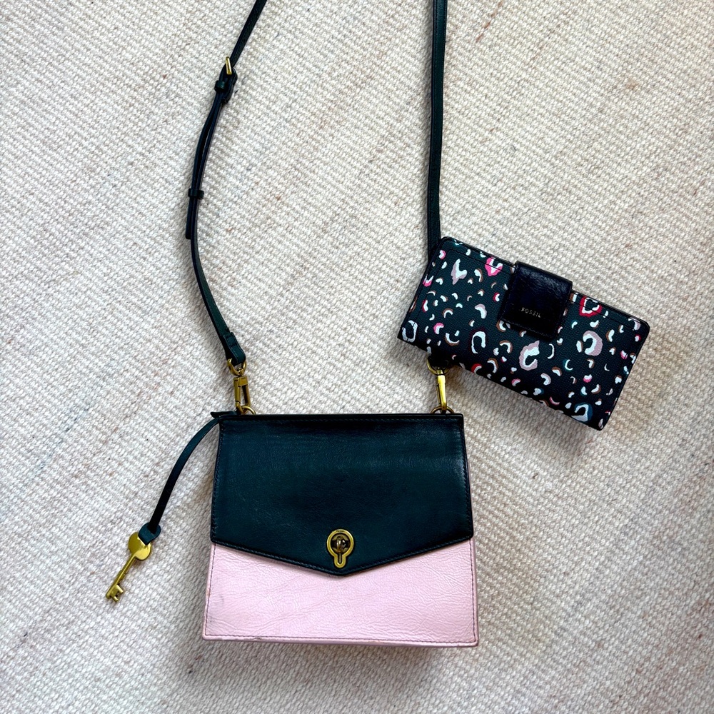 Fossil Green and Pink Envelope Crossbody Bag & Wallet Set